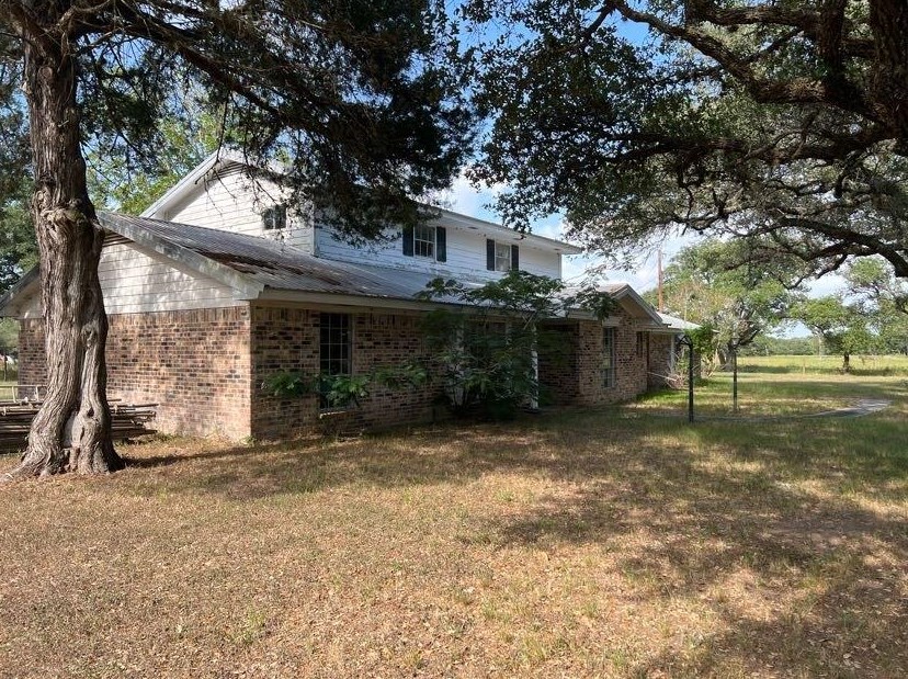 18226 Fm 1300 Rd, Louise, TX 77455-4285