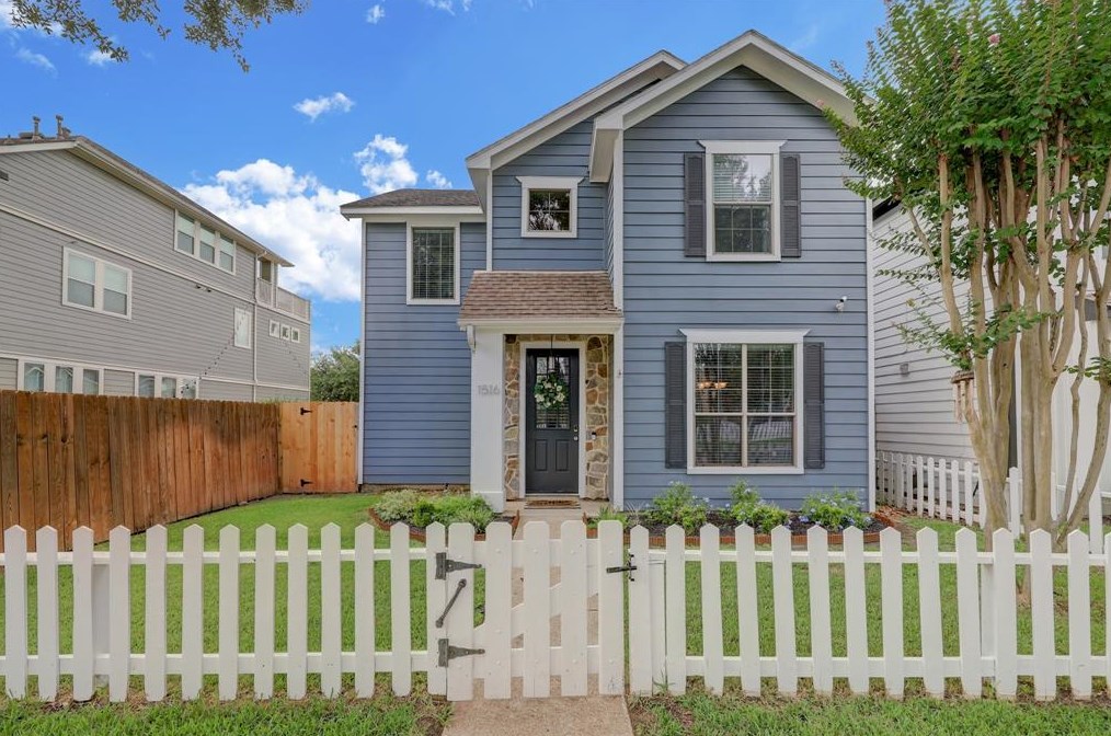 1516 Bevis St, Houston, TX 77008