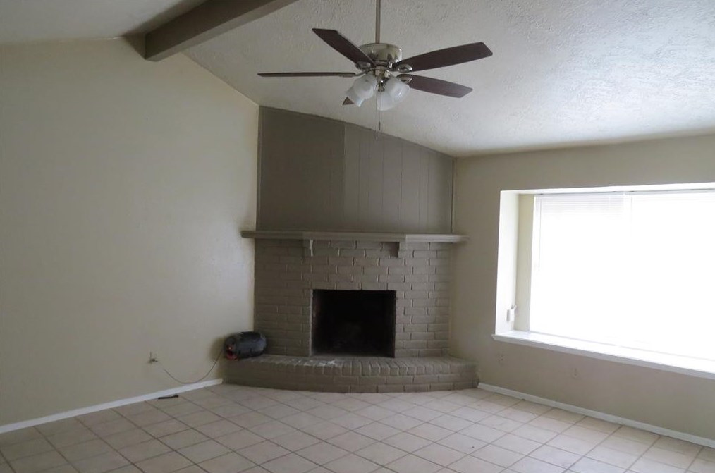 9515 Crooked Wood Ln, Houston, TX 77086