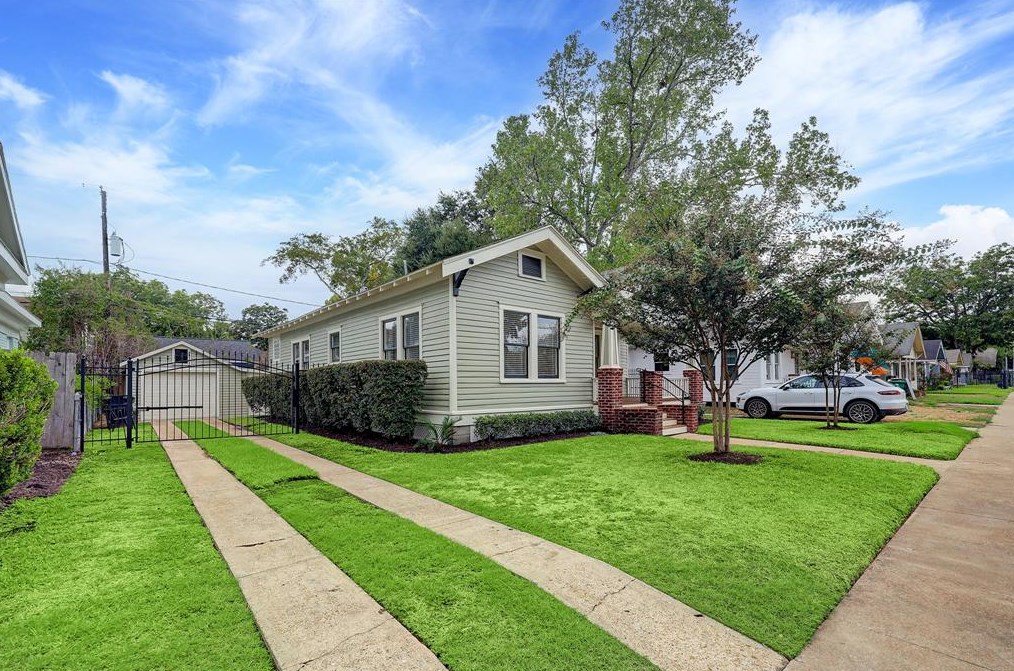 1112 14th St, Houston, TX 77008-3806