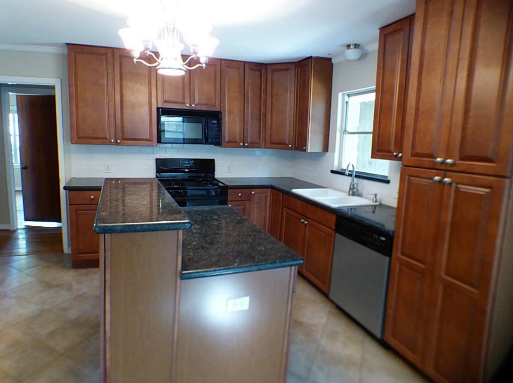 2803 Stanton St, Houston TX  77025-2626 exterior