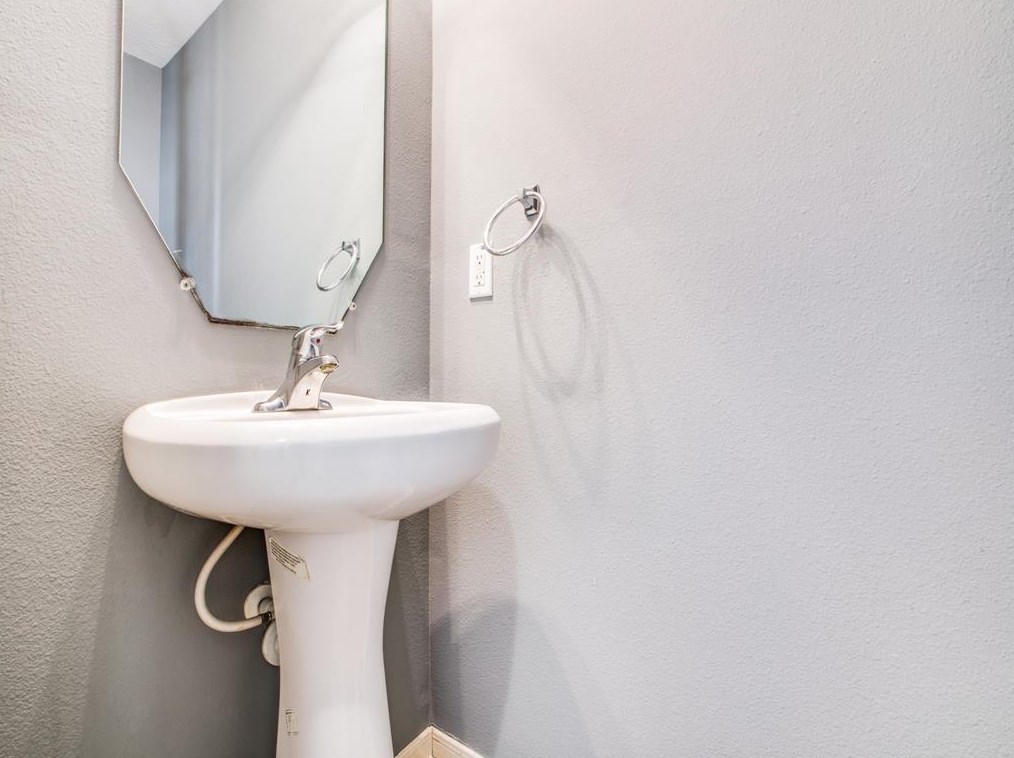 614 Merrimac Rdg Ln, Spring TX 77373-7933 exterior