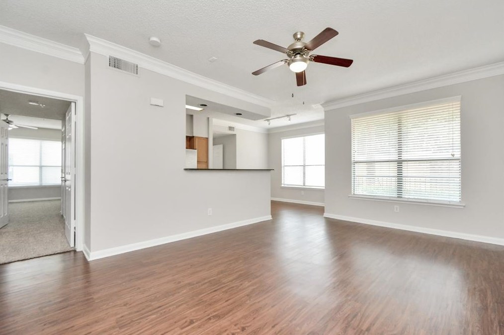 2300 Mccue Rd #438, Houston, TX 77056