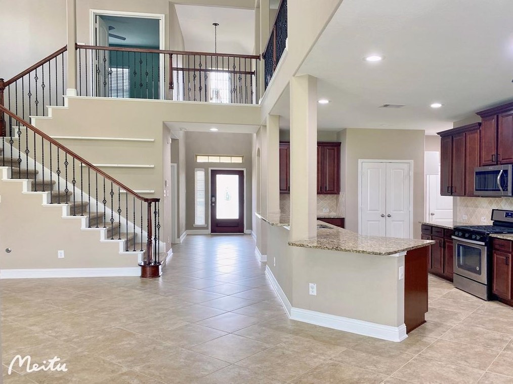 102 Blossom Terrace Ln, Richmond TX  77469 exterior