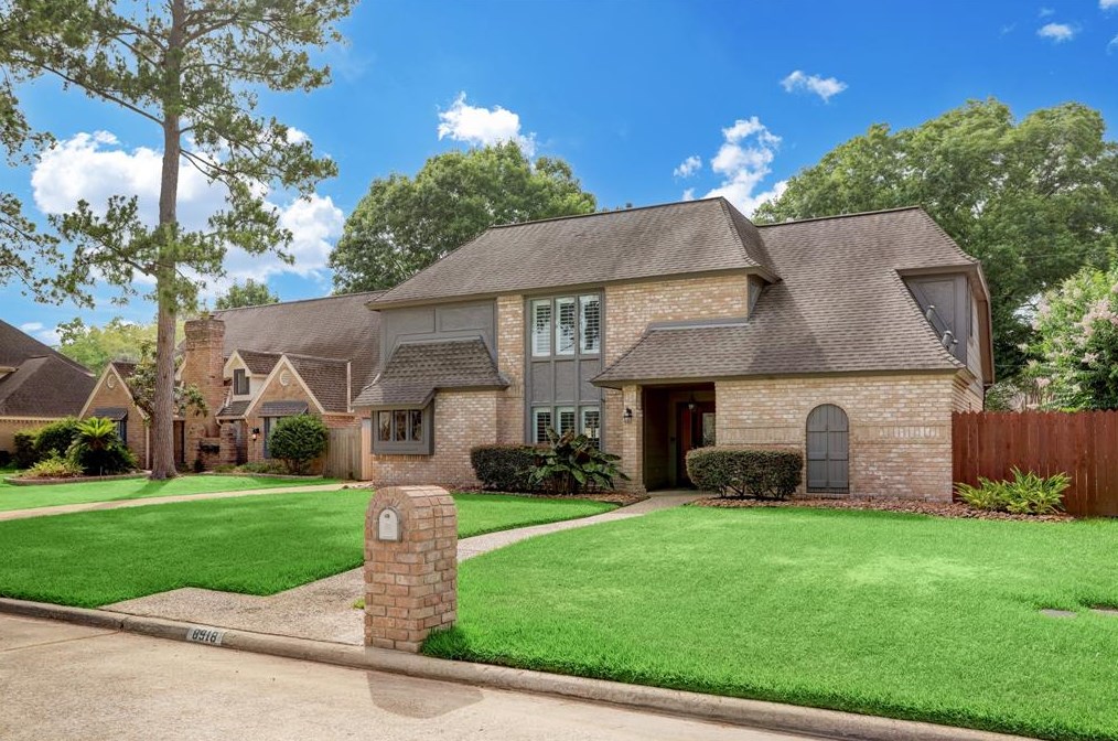 8918 Herts Rd, Spring, TX 77379-6723