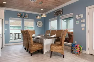 2703 Gillespie, Crystal Beach, TX 77650 - Photo 16