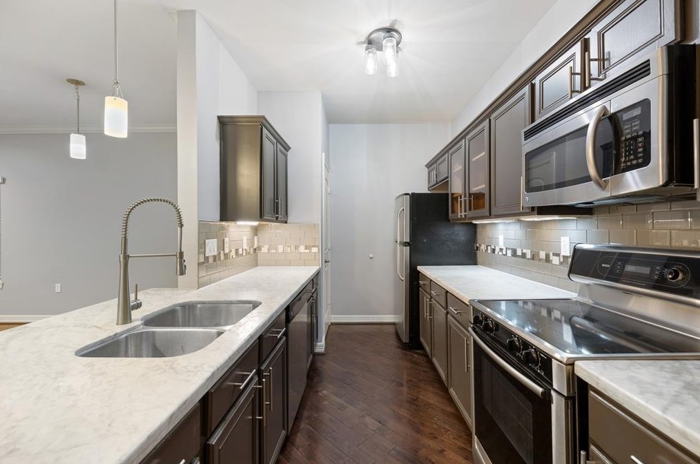 3501 Chenevert St # 17, Houston, TX 77004