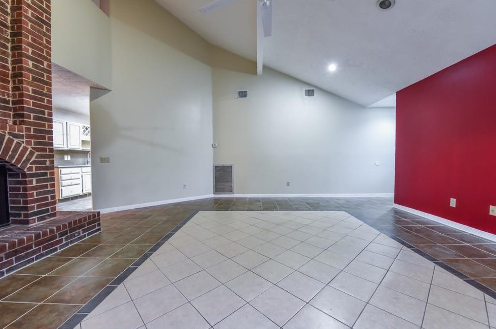 2001 Highland Hills Dr, Sugar Land TX  77478-4362 exterior