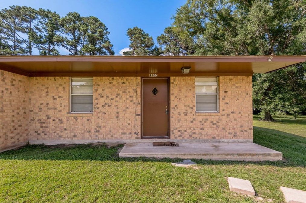 116 Mcadams Ln #c, Huntsville, TX 77320