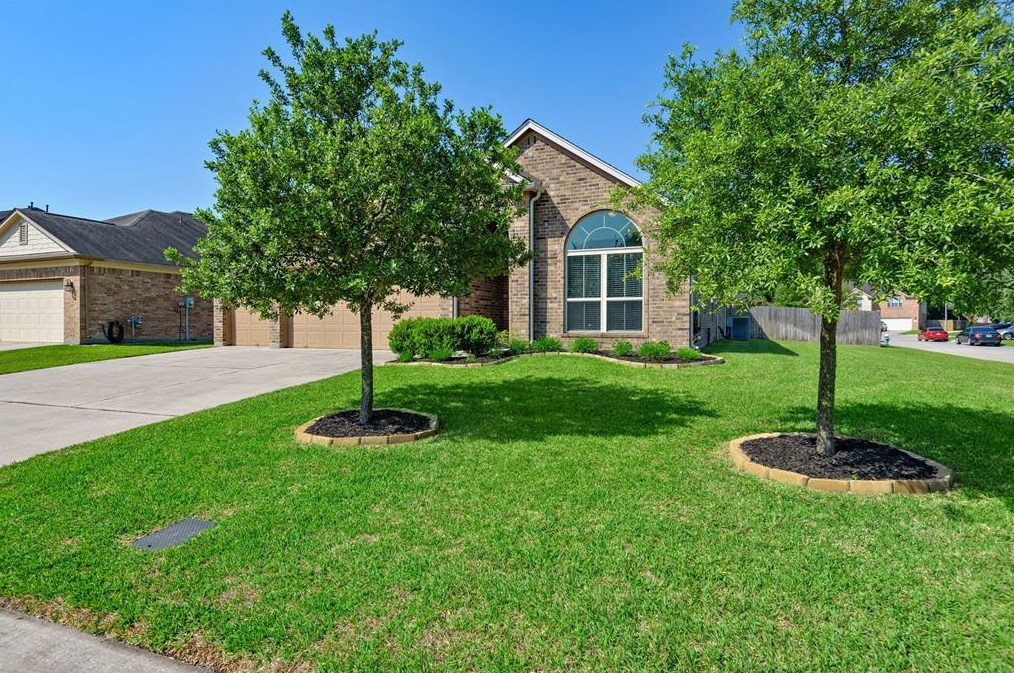 24723 Burnaby Cir, Spring, TX 77373-5054