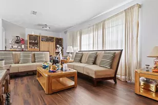 5622 Beldart St, Houston, TX 77033 - Photo 2