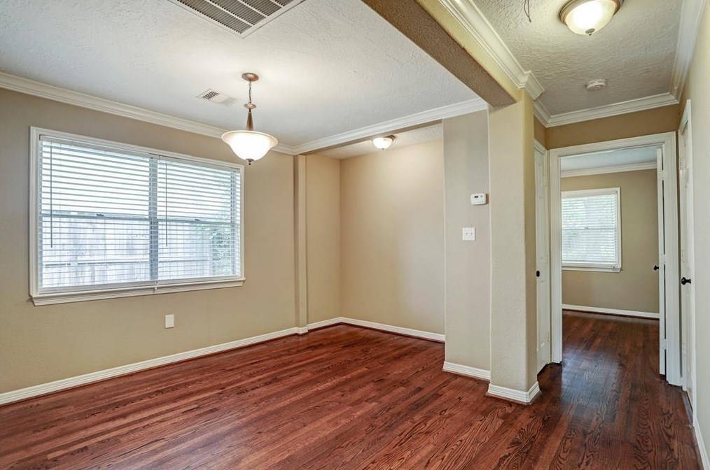 4601 De Lange Ln, Houston, TX 77092
