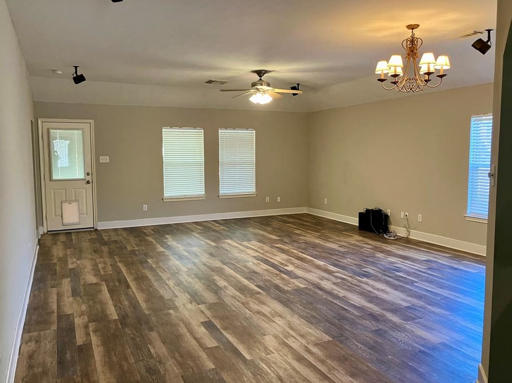 11801 White Water Bay Dr, Pearland, TX 77584