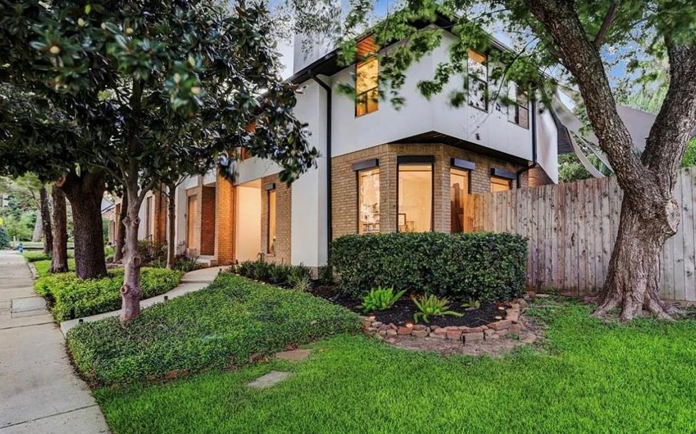 4516 Dickson St, Houston, TX 77007
