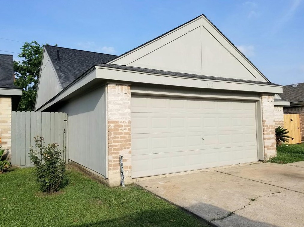 6127 Briar Glade Dr, Houston, TX 77072