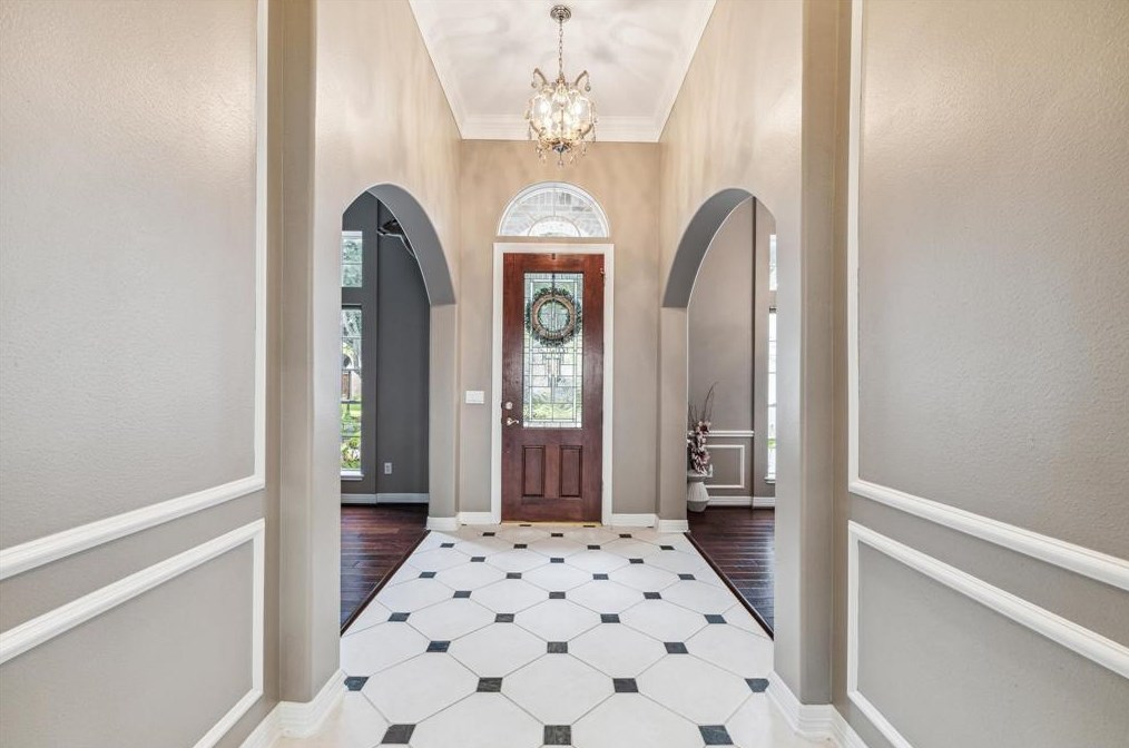 13 Lk Mist Dr, Sugar Land TX 77479-5860 exterior