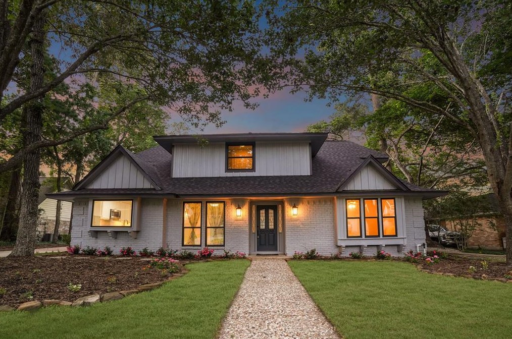 2403 Middle Creek Dr, Humble, TX 77339-1824