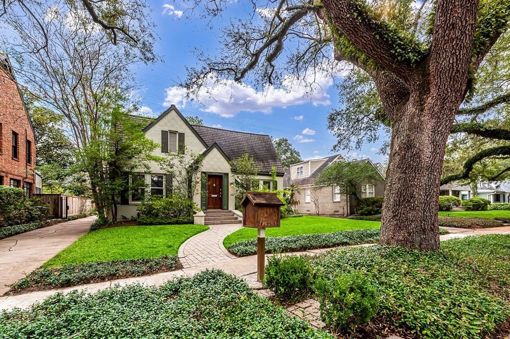 1436 Vassar St, Houston, TX 77006-6032