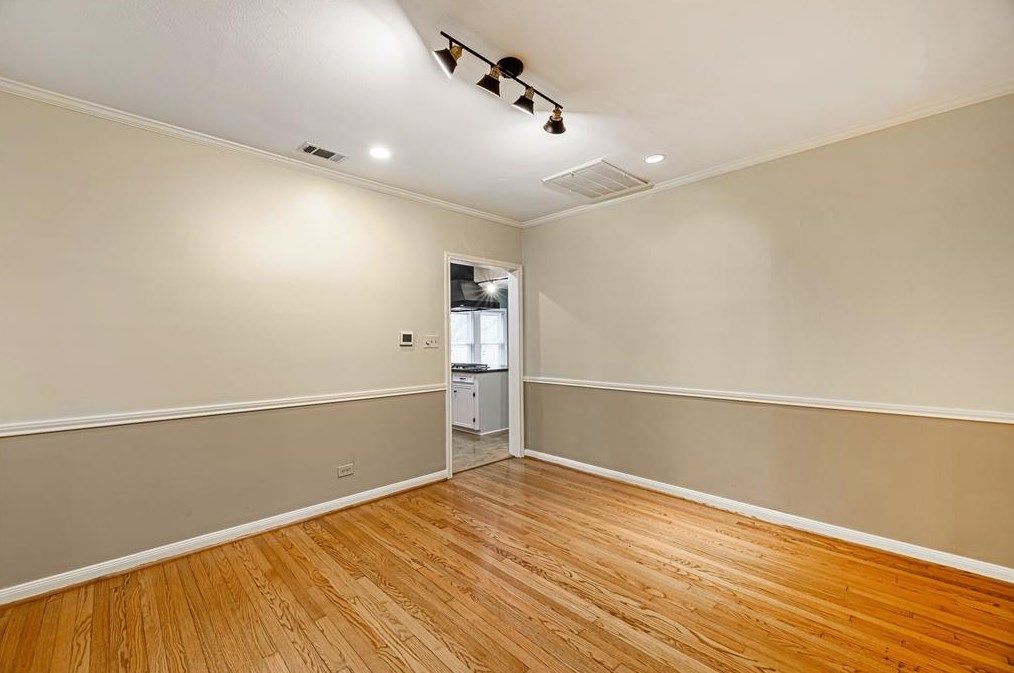 1436 Vassar St, Houston TX  77006-6030 exterior