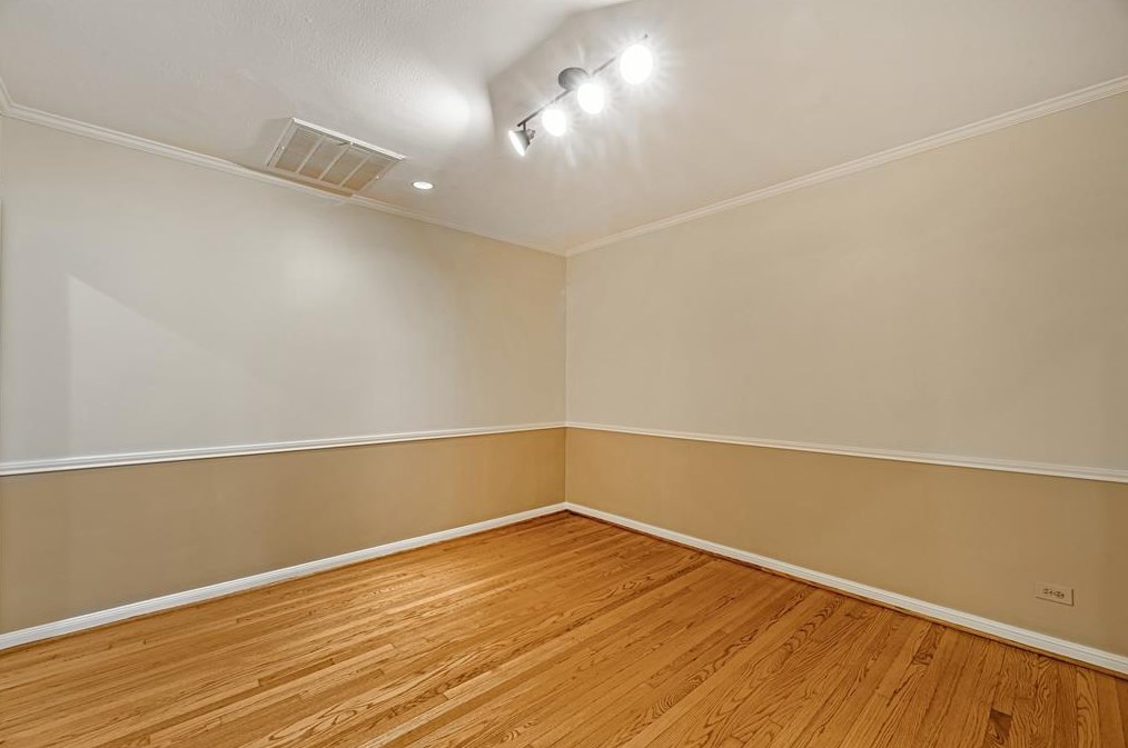 1436 Vassar St, Houston TX  77006-6030 exterior
