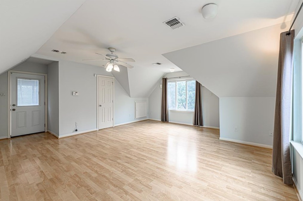 1436 Vassar St, Houston TX  77006-6030 exterior