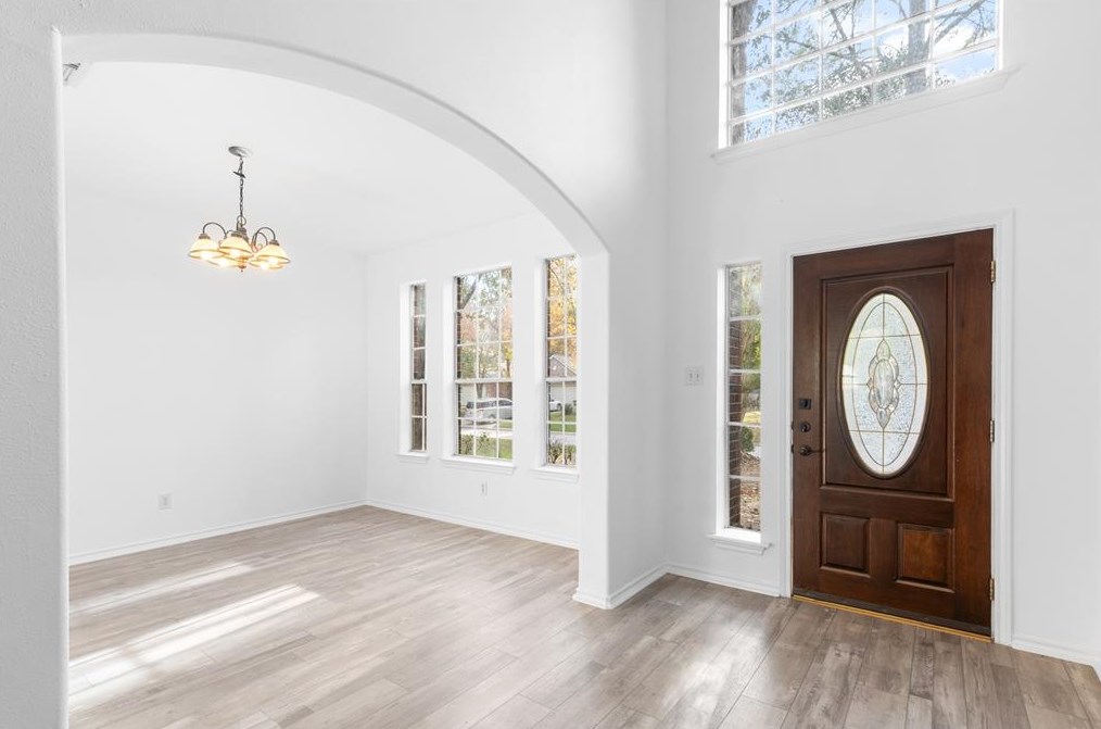 115 Russet Grove Cir, Conroe TX  77384-3827 exterior