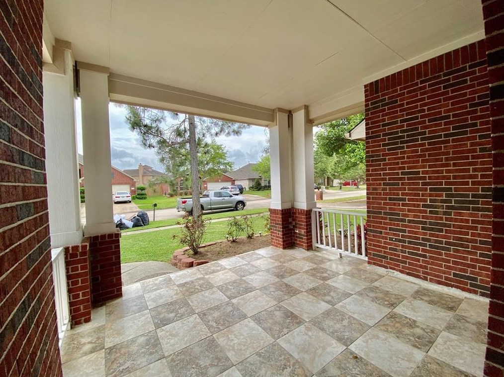 10323 Stan Brook Dr, Houston, TX 77089
