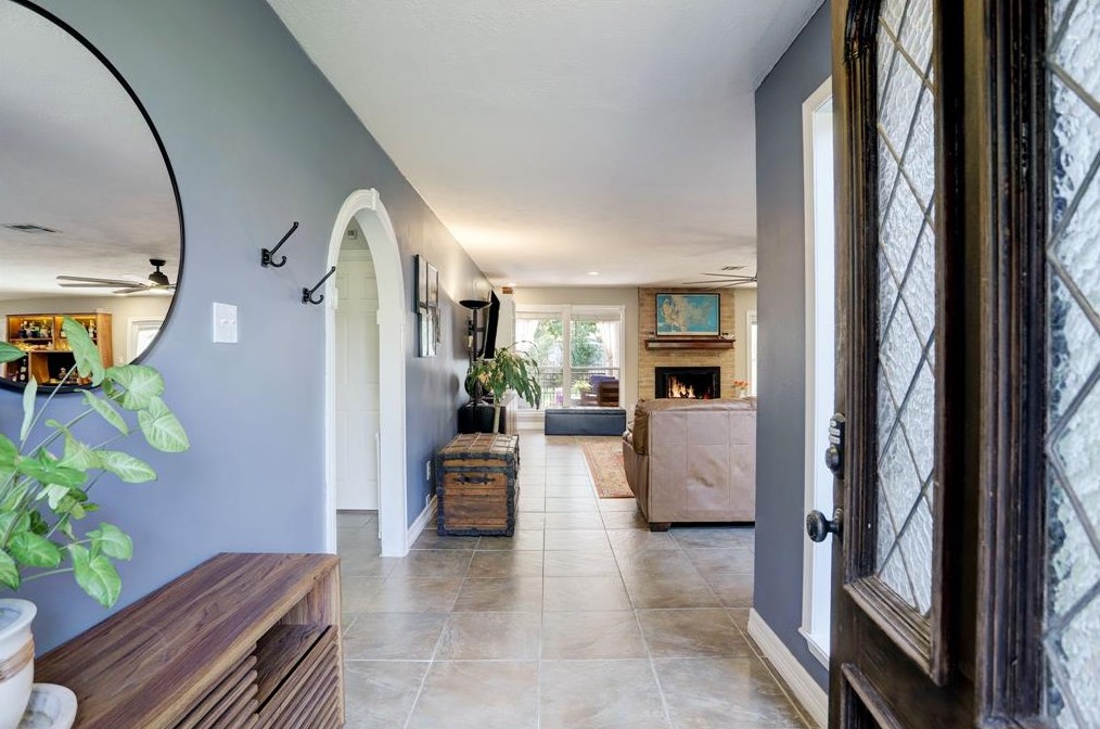 8327 Bo Jack Dr, Houston, TX 77040-1534
