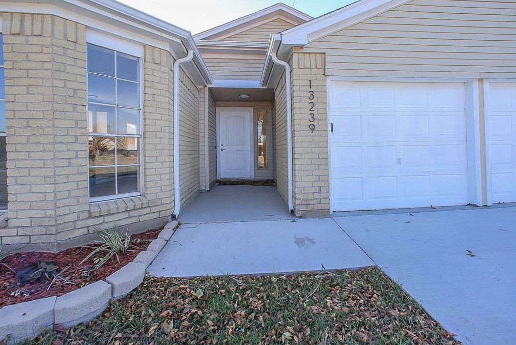 13239 Carvel Ln, Houston, TX 77083