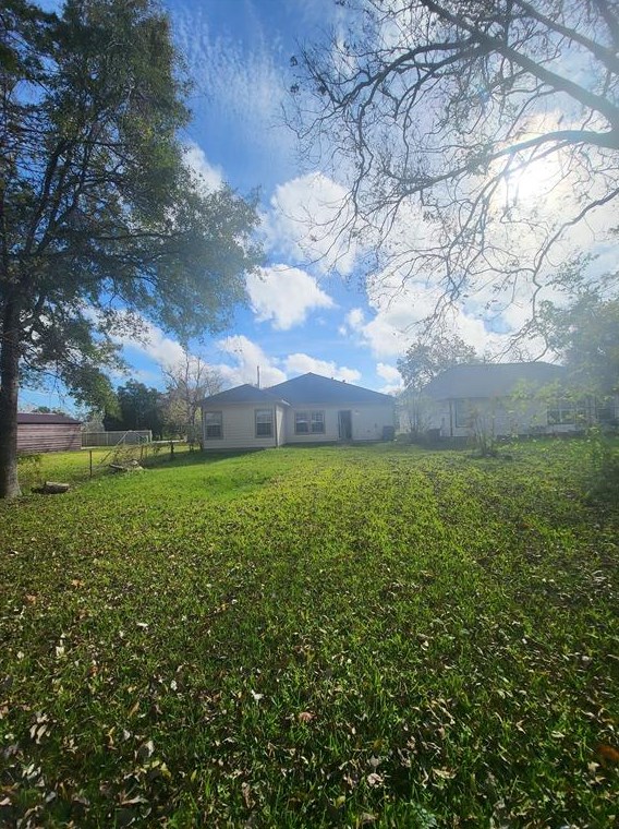 1904 Kansas St, La Marque, TX 77568