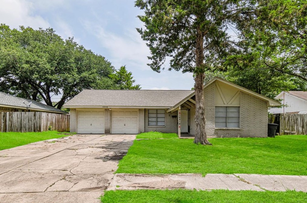 10319 Ney St, Houston, TX 77034