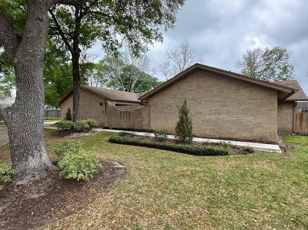 5855 Bicentennial Ln, Beaumont, TX 77706