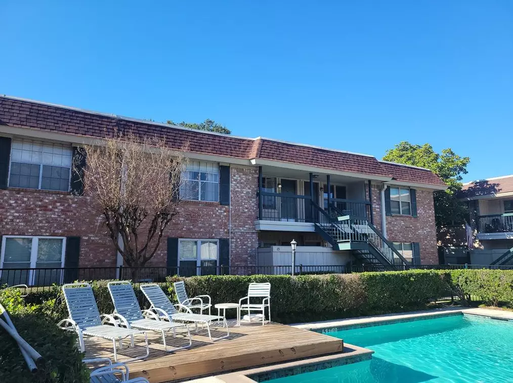 845 Augusta Dr #16, Houston, TX 77057