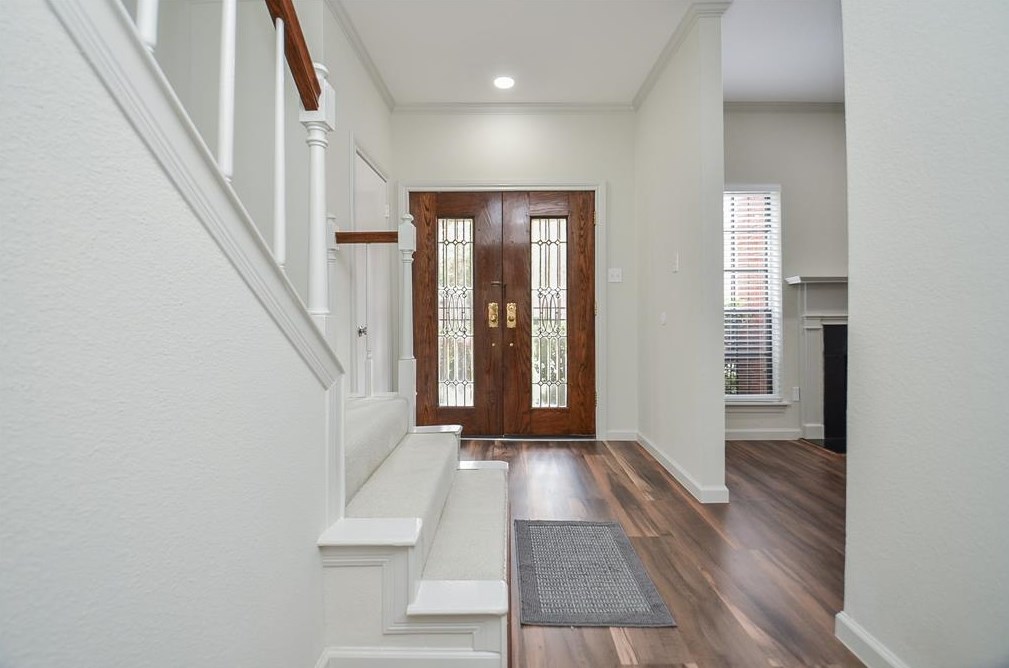 884 Augusta Dr, Houston, TX 77057