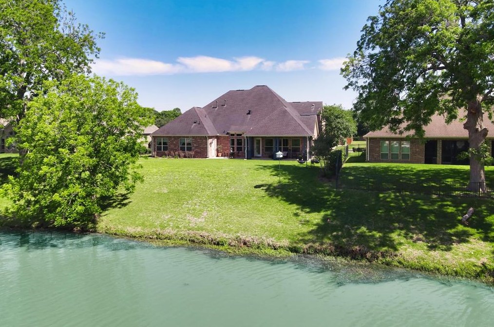 32419 Waterford Crst Ln, Fulshear TX 77441-3002 exterior