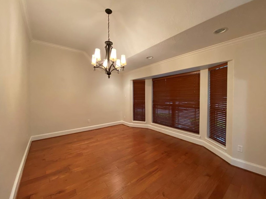 1619 Bethlehem St, Houston, TX 77018-1227