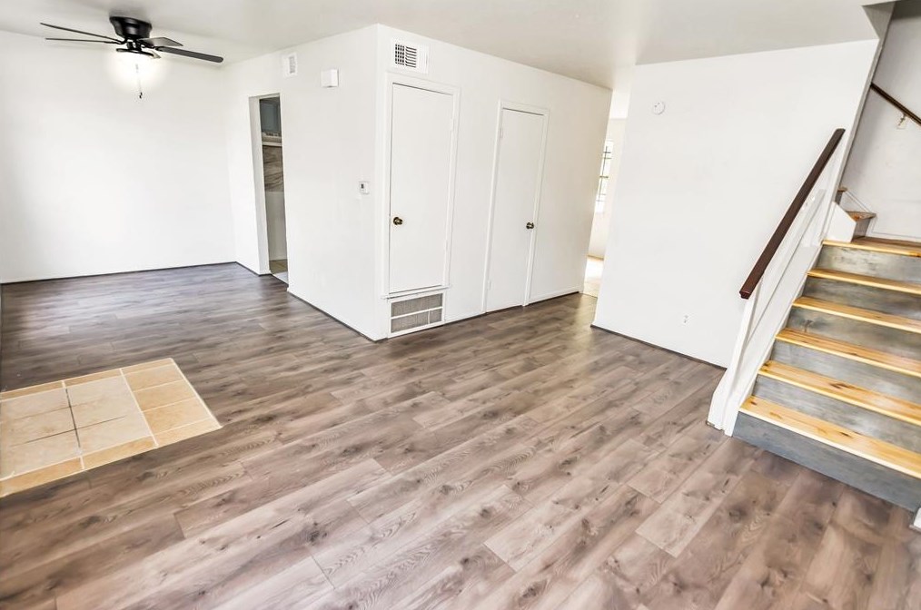 9734 Farragut St, Houston, TX 77078