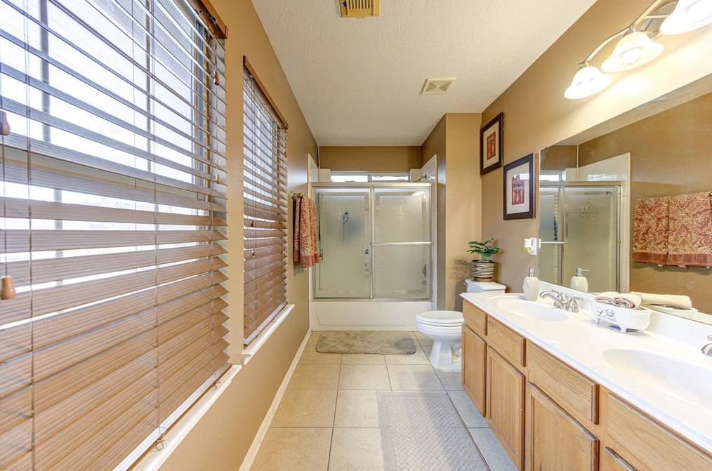 5814 Clerkenwell Dr, Houston TX  77084-6450 exterior
