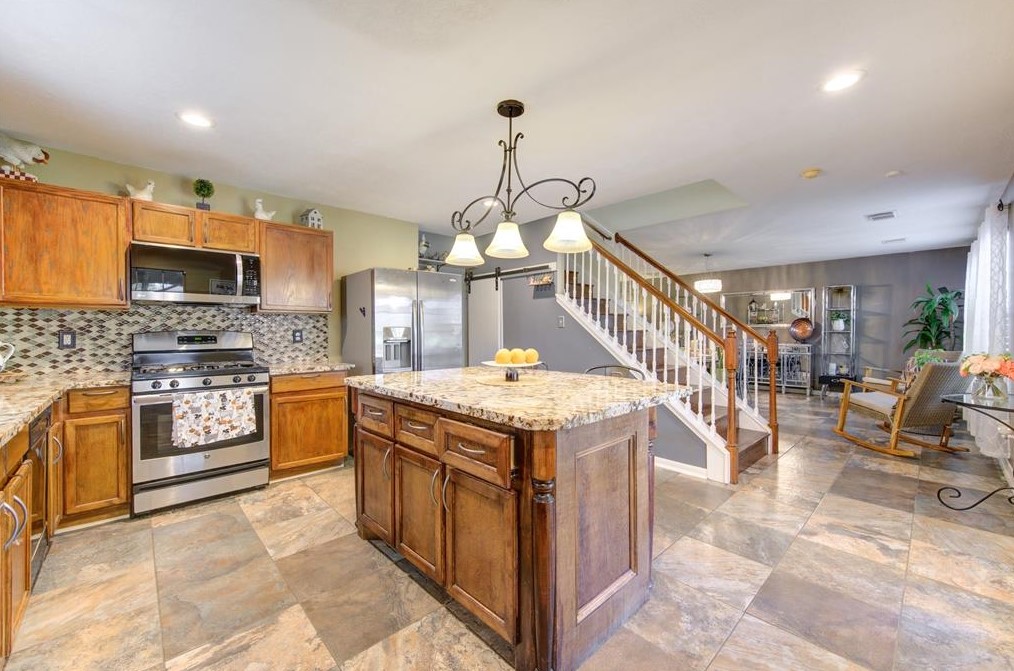 5814 Clerkenwell Dr, Houston TX  77084-6450 exterior
