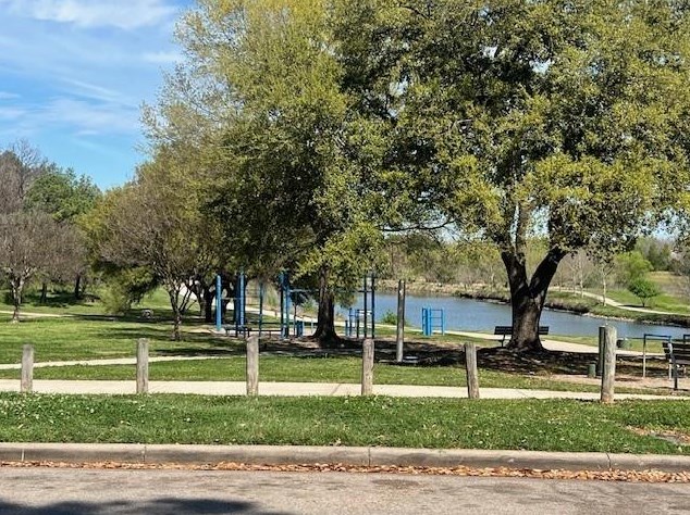 1852 Santa Rosa St, Houston, TX 77023