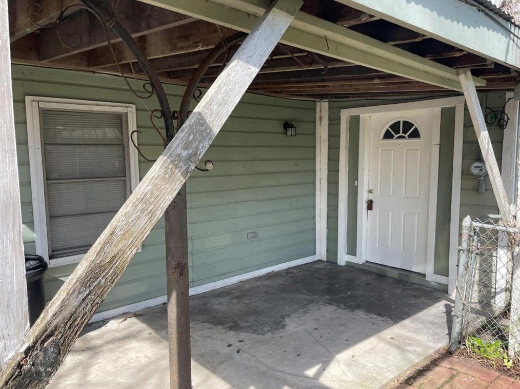 4743 6th St, Bacliff, TX 77518