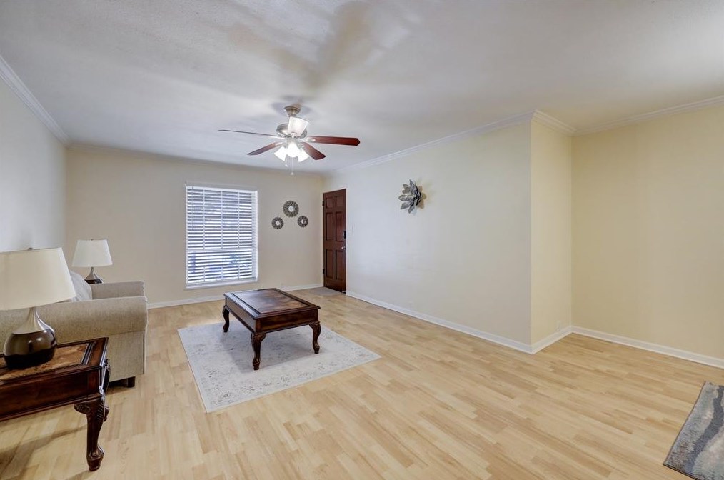 5863 Inwood Dr Apt 2, Houston, TX 77057