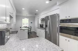 4206 Iris Ln, Deer Park, TX 77536 - Photo 16