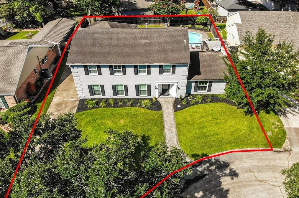 10806 Wickersham Ln, Houston TX  77042-2714 exterior