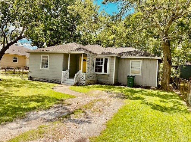 2306 Downey St, La Marque, TX 77568