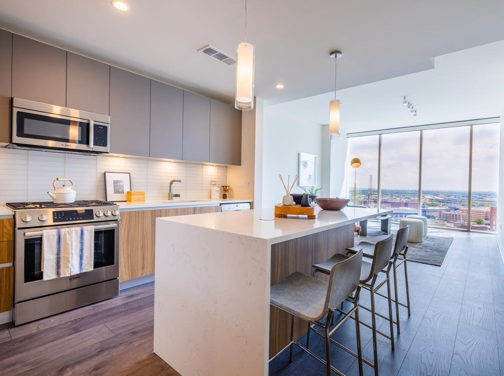 414 Milam #3207, Houston, TX 77002