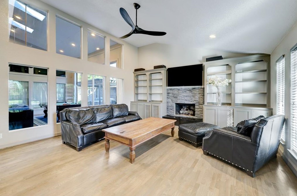 9028 Larston St, Houston, TX 77055