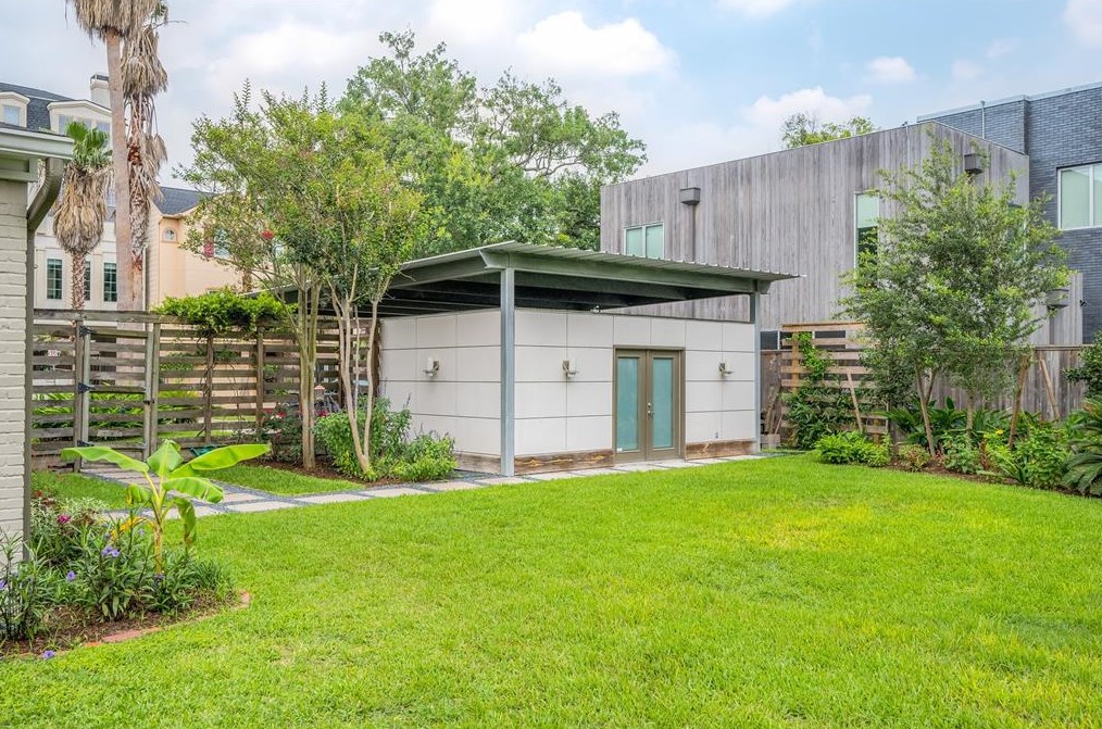 1653 Norfolk, Houston TX  77098-4223 exterior