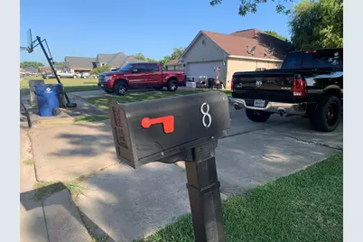 8 Texian Trail N, Angleton, TX 77515 - Photo 6