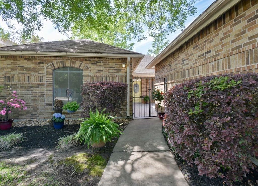 20127 Sunny Shr Dr, Humble TX 77346-1757 exterior